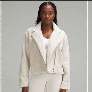 Lululemon Textured Fleece Collared Jacket
Bone size 6